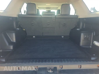 2021 Toyota 4Runner SR5 – miniatura 16