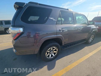 2021 Toyota 4Runner SR5 – miniatura 4