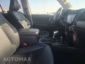 2021 Toyota 4Runner SR5 – miniatura 8
