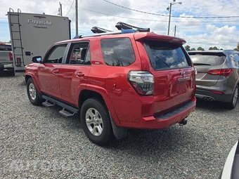 2021 Toyota 4Runner SR5 Premium - miniatura 2