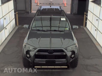 2021 Toyota 4Runner SR5 Premium - miniatura 2