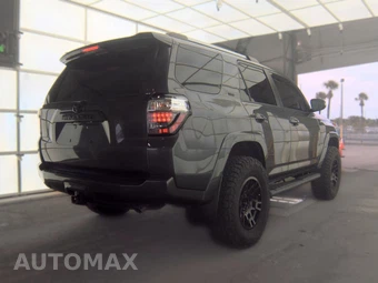 2021 Toyota 4Runner SR5 Premium - miniatura 4