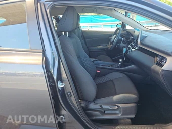 2021 Toyota C-HR LE - miniatura 8