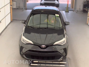 2021 Toyota C-HR LE - miniatura 2