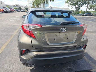 2021 Toyota C-HR LE - miniatura 5
