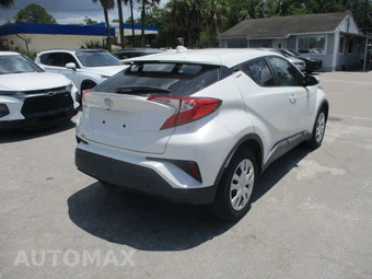 2021 Toyota C-HR LE - miniatura 4