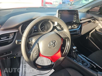 2021 Toyota C-HR Nightshade - miniatura 10
