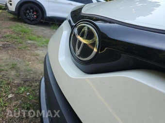 2021 Toyota C-HR Nightshade - miniatura 21