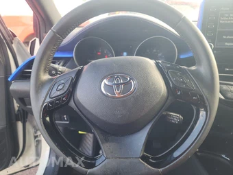 2021 Toyota C-HR XLE - miniatura 10