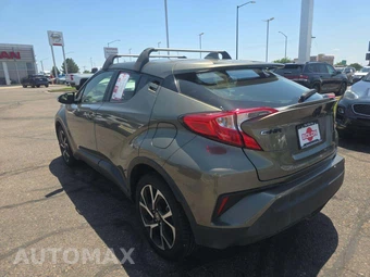 2021 Toyota C-HR XLE - miniatura 2