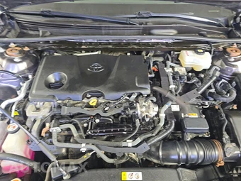 2021 Toyota Camry Hybrid LE - miniatura 16