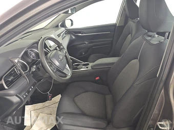 2021 Toyota Camry Hybrid LE - miniatura 7