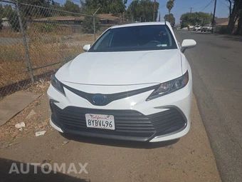 2021 Toyota Camry Hybrid LE - miniatura 2