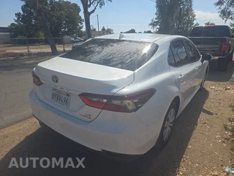 2021 Toyota Camry Hybrid LE - miniatura 4
