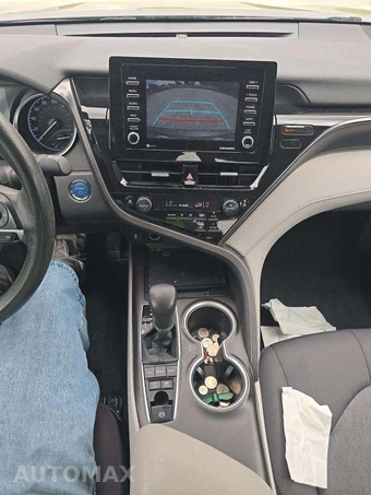 2021 Toyota Camry Hybrid LE - miniatura 7