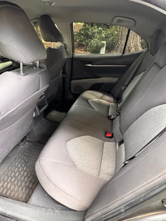 2021 Toyota Camry Hybrid LE - miniatura 11