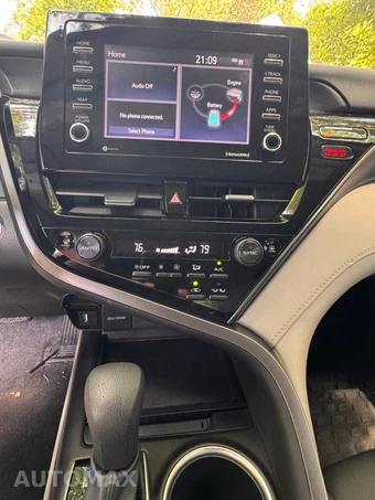 2021 Toyota Camry Hybrid LE - miniatura 13