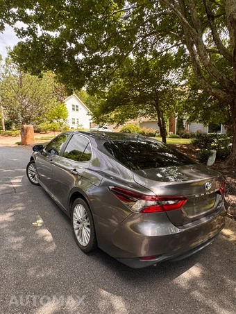 2021 Toyota Camry Hybrid LE - miniatura 5