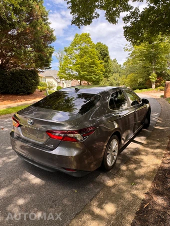 2021 Toyota Camry Hybrid LE - miniatura 7