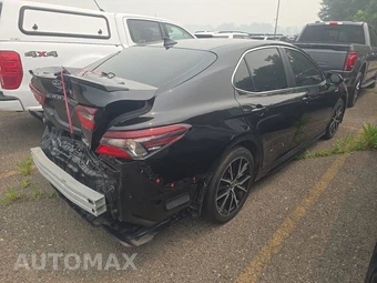 2021 Toyota Camry Hybrid SE - miniatura 4