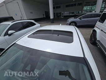 2021 Toyota Camry Hybrid SE - miniatura 12