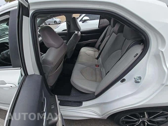 2021 Toyota Camry Hybrid SE - miniatura 13