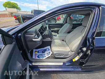 2021 Toyota Camry Hybrid XLE - miniatura 6