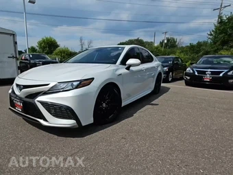 2021 Toyota Camry Hybrid XSE