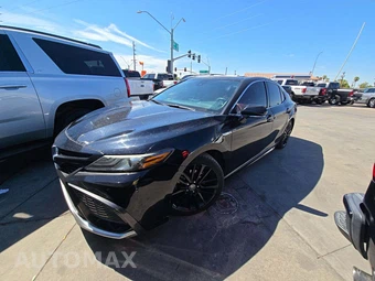 2021 Toyota Camry Hybrid XSE