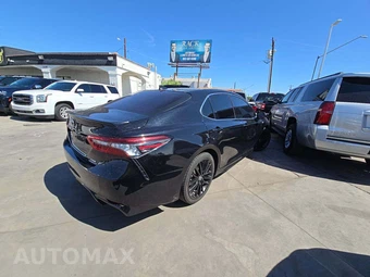 2021 Toyota Camry Hybrid XSE - miniatura 3