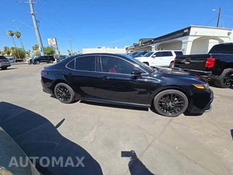 2021 Toyota Camry Hybrid XSE - miniatura 4