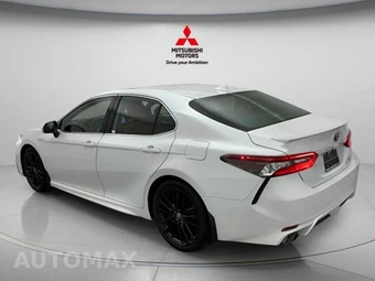 2021 Toyota Camry Hybrid XSE - miniatura 6