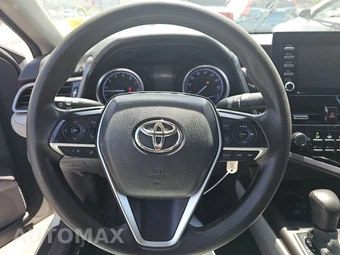 2021 Toyota Camry LE - miniatura 10