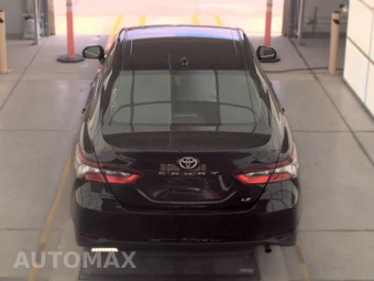 2021 Toyota Camry LE - miniatura 5