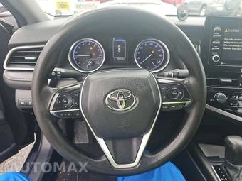 2021 Toyota Camry LE - miniatura 10