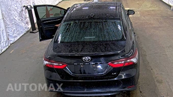 2021 Toyota Camry LE - miniatura 5