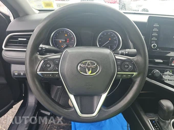 2021 Toyota Camry LE - miniatura 10