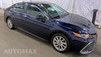 2021 Toyota Camry LE - miniatura 3