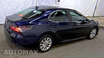 2021 Toyota Camry LE - miniatura 4