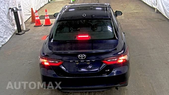 2021 Toyota Camry LE - miniatura 5