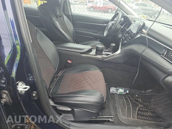 2021 Toyota Camry LE - miniatura 8