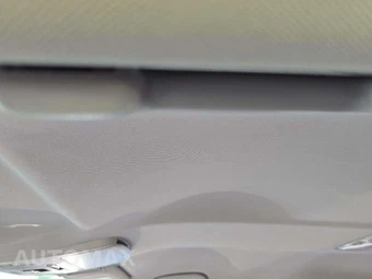 2021 Toyota Camry LE - miniatura 11