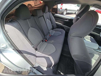 2021 Toyota Camry LE - miniatura 16