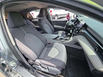 2021 Toyota Camry LE - miniatura 18