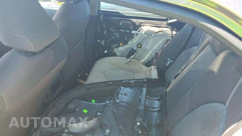 2021 Toyota Camry LE - miniatura 21