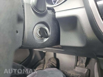 2021 Toyota Camry LE - miniatura 5