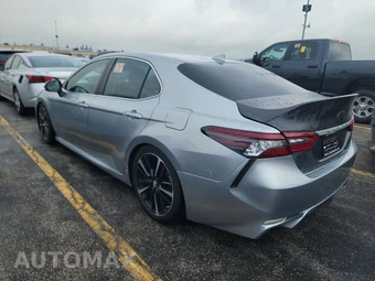 2021 Toyota Camry LE - miniatura 6