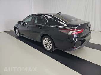 2021 Toyota Camry LE - miniatura 6