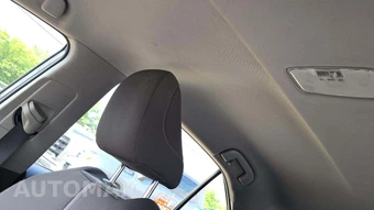 2021 Toyota Camry LE – miniatura 28