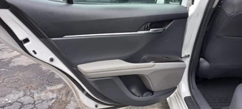 2021 Toyota Camry LE - miniatura 13